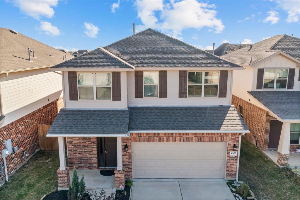 4203 W Bayou Maison Circle, Dickinson, TX 77539