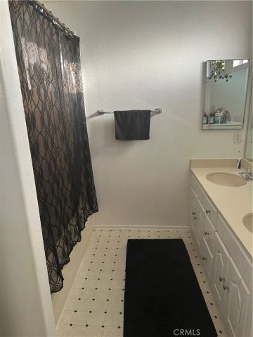 220 W Walnut B, Rialto, CA 92376