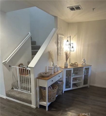 220 W Walnut B, Rialto, CA 92376