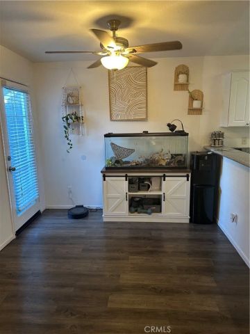 220 W Walnut B, Rialto, CA 92376
