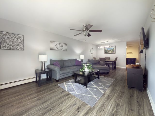 1313 S Rebecca Road 118, Lombard, IL 60148