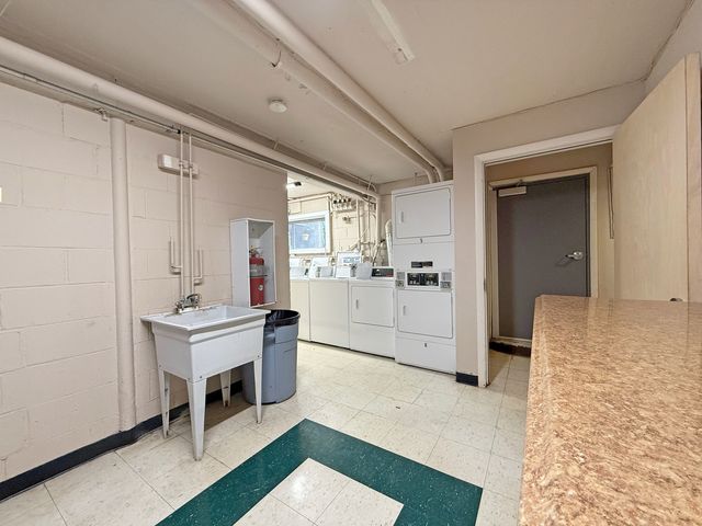 1313 S Rebecca Road 118, Lombard, IL 60148