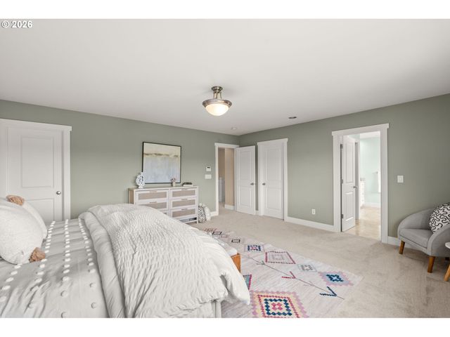 5033 Sw TEXAS St, Portland, OR 97219