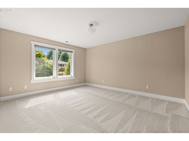 5033 Sw TEXAS St, Portland, OR 97219