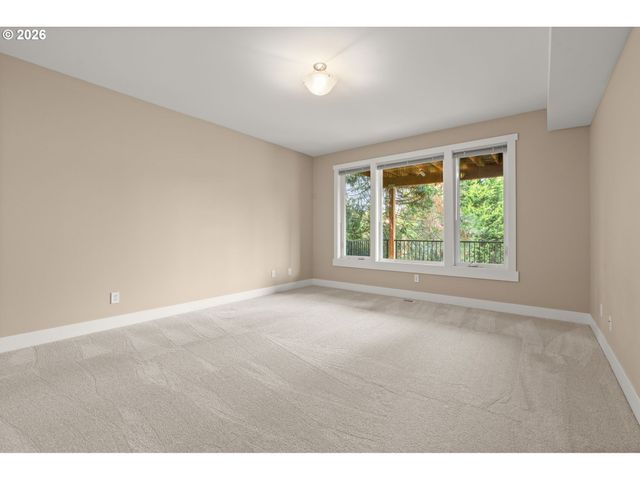 5033 Sw TEXAS St, Portland, OR 97219