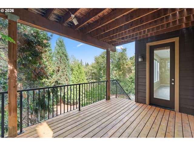 5033 Sw TEXAS St, Portland, OR 97219
