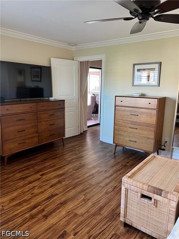 619 Beachwalk CIR I201, Naples, FL 34108