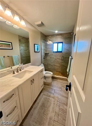 619 Beachwalk CIR I201, Naples, FL 34108