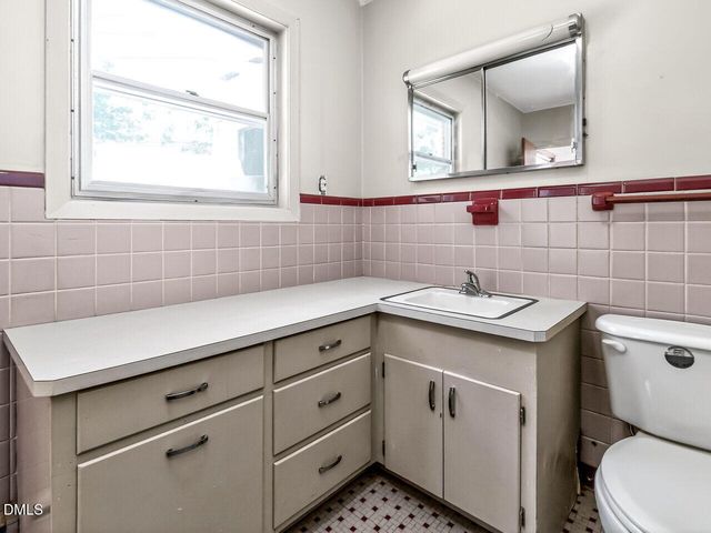 715 N Church Street, Zebulon, NC 27597