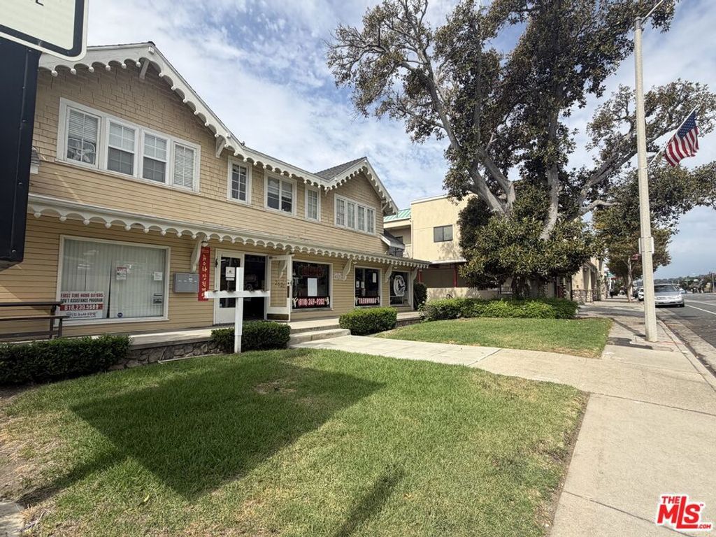 2620 Foothill Boulevard, La Crescenta, CA 91214 — photo 2