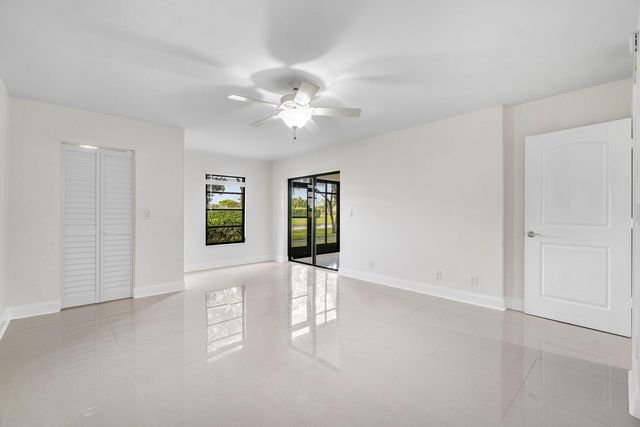 7290 KINGHURST Drive 106, Delray Beach, FL 33446