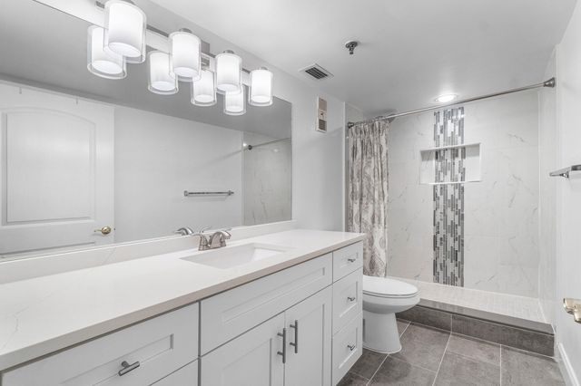 7290 KINGHURST Drive 106, Delray Beach, FL 33446