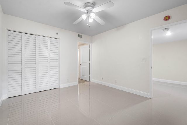 7290 KINGHURST Drive 106, Delray Beach, FL 33446
