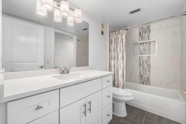7290 KINGHURST Drive 106, Delray Beach, FL 33446