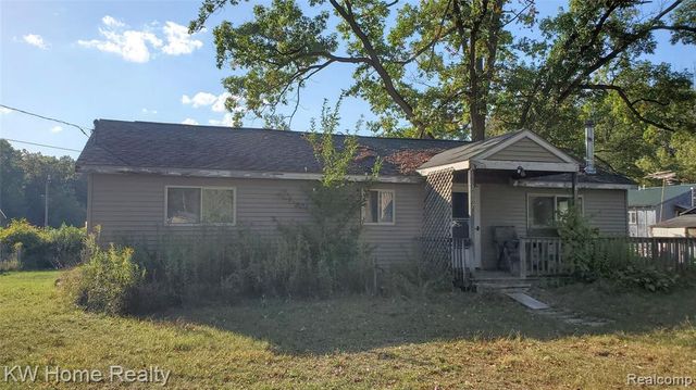 2887 Ivan, Harrison, MI 48625