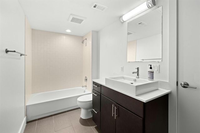 1603 Enfield RD 301, Austin, TX 78703