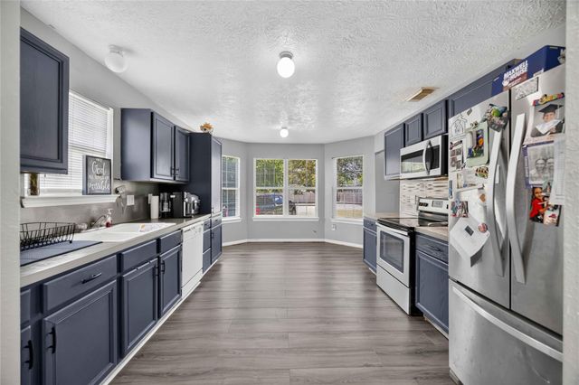 7436 Harlem Street, Baytown, TX 77521