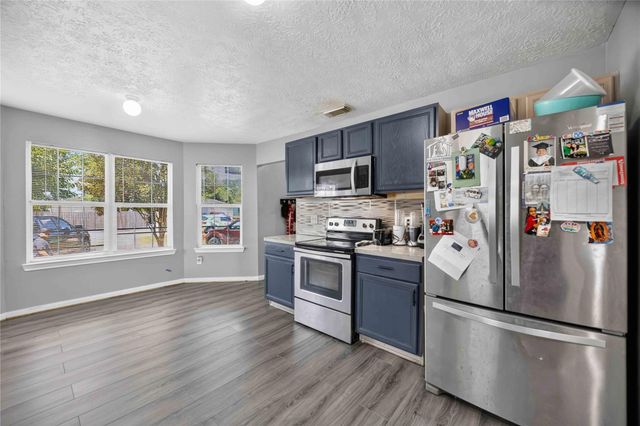 7436 Harlem Street, Baytown, TX 77521