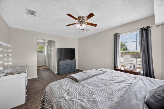 7436 Harlem Street, Baytown, TX 77521