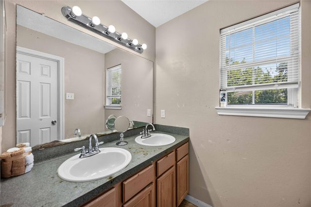 7436 Harlem Street, Baytown, TX 77521