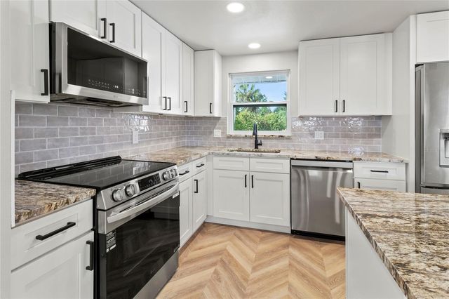 510 69TH STREET, Holmes Beach, FL 34217