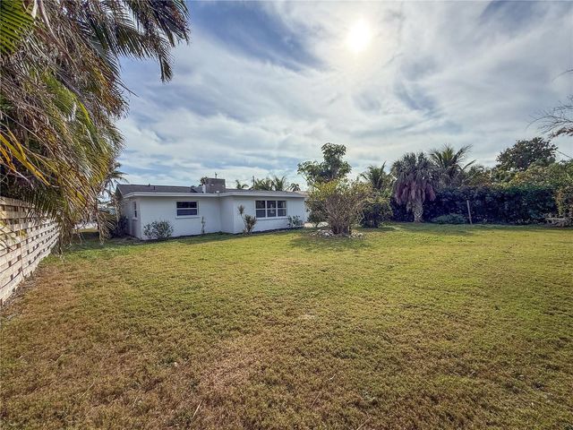 510 69TH STREET, Holmes Beach, FL 34217