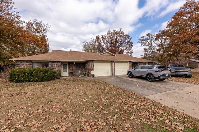 11 units total W Beechwood Drive, Rogers, AR 72756