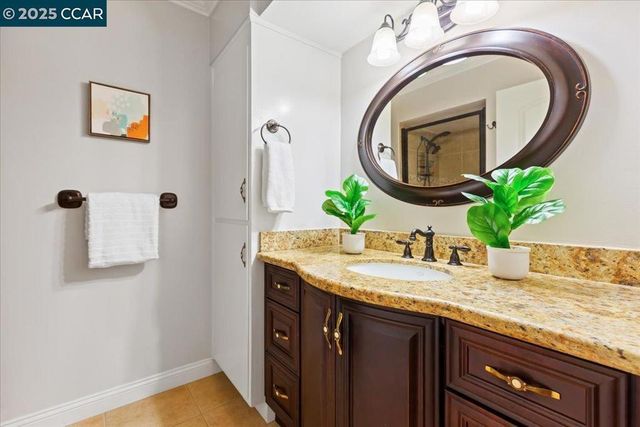 1857 Golden Rain Rd Unit 2, Walnut Creek, CA 94595