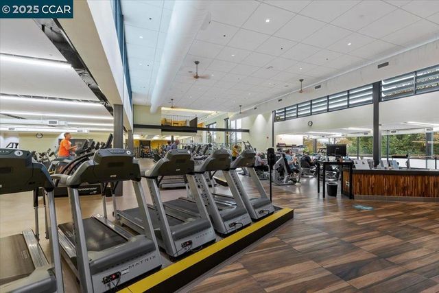 1857 Golden Rain Rd Unit 2, Walnut Creek, CA 94595