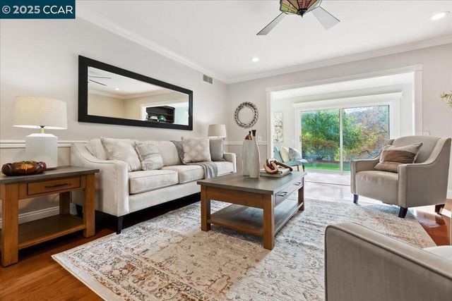 1857 Golden Rain Rd Unit 2, Walnut Creek, CA 94595