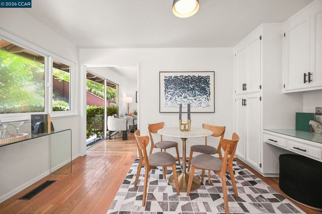 1085 Country Club Drive, Moraga, CA 94556