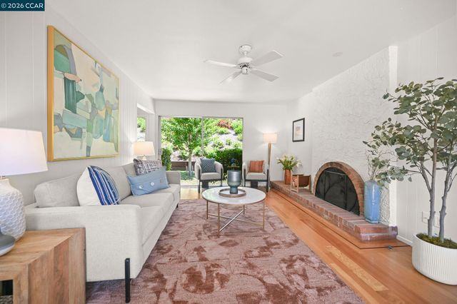 1085 Country Club Drive, Moraga, CA 94556