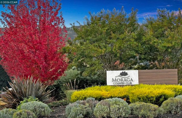 1085 Country Club Drive, Moraga, CA 94556