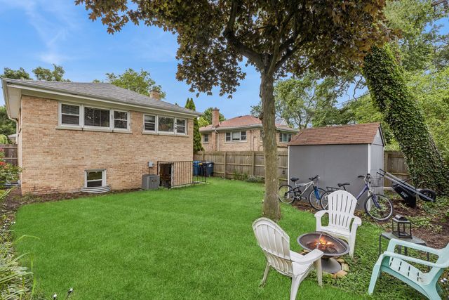 552 Burton Avenue, Highland Park, IL 60035