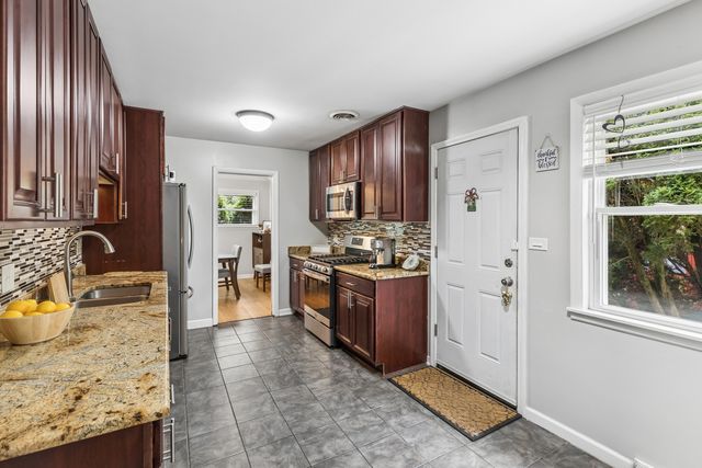 552 Burton Avenue, Highland Park, IL 60035