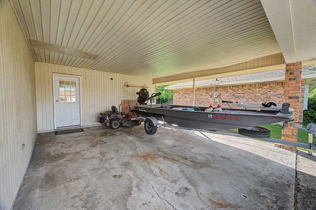 605 Alex St, Houma, LA 70360