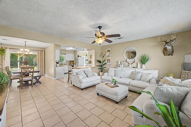 605 Alex St, Houma, LA 70360