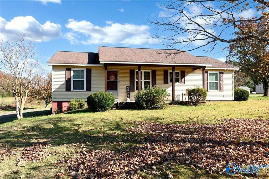 16516 Hampton Lane, Athens, AL 35611