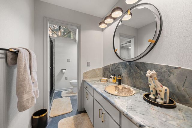 1524 Travis Street, Columbus, TX 78934