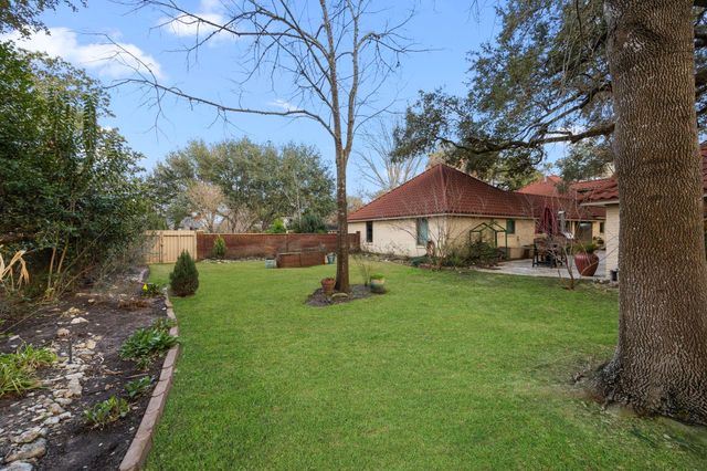 1524 Travis Street, Columbus, TX 78934