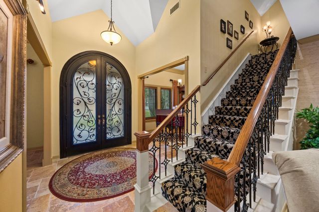 1524 Travis Street, Columbus, TX 78934