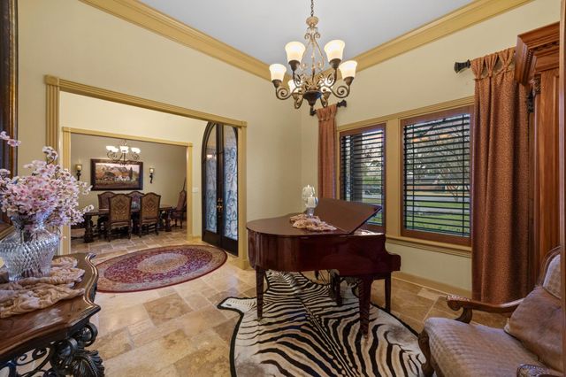 1524 Travis Street, Columbus, TX 78934