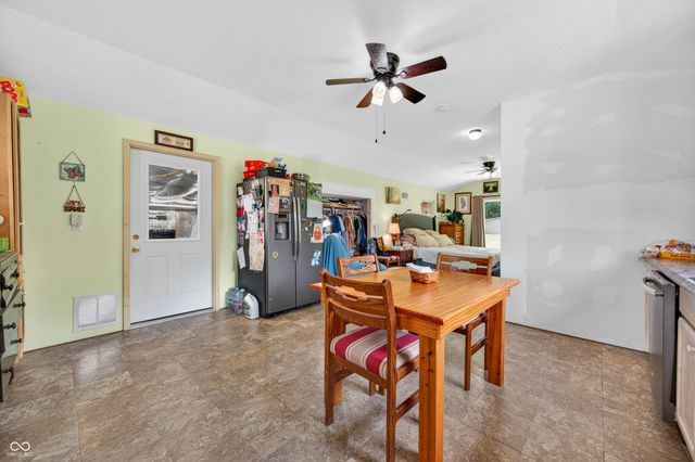 5053 Bittersweet Road, Morgantown, IN 46160