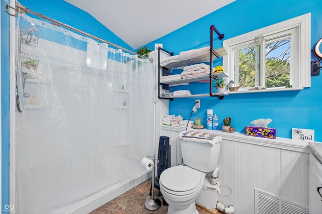 5053 Bittersweet Road, Morgantown, IN 46160