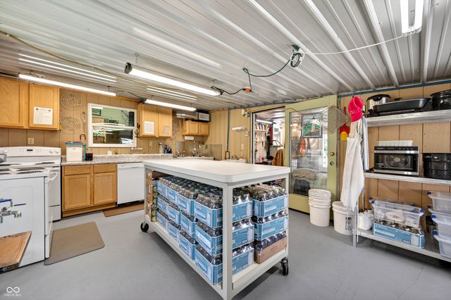 5053 Bittersweet Road, Morgantown, IN 46160