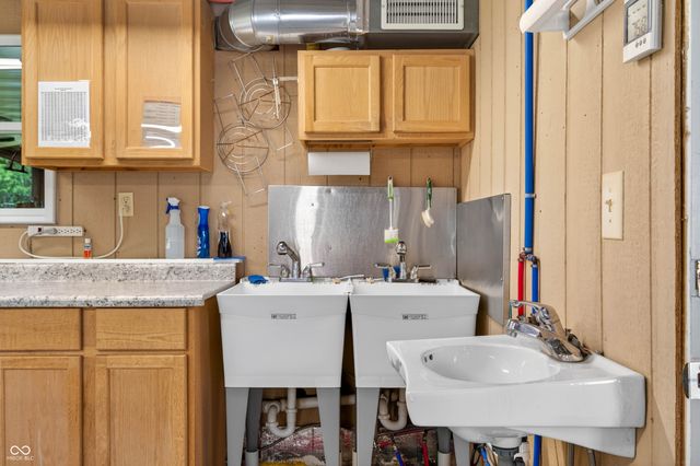 5053 Bittersweet Road, Morgantown, IN 46160