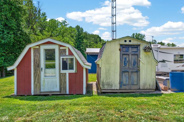 5053 Bittersweet Road, Morgantown, IN 46160