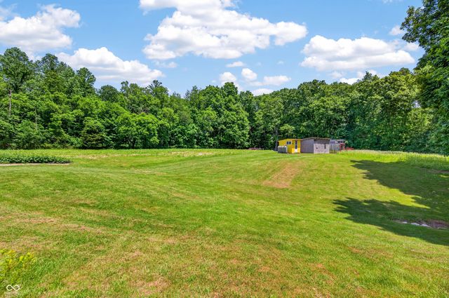 5053 Bittersweet Road, Morgantown, IN 46160