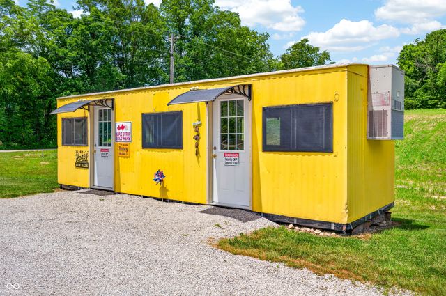5053 Bittersweet Road, Morgantown, IN 46160