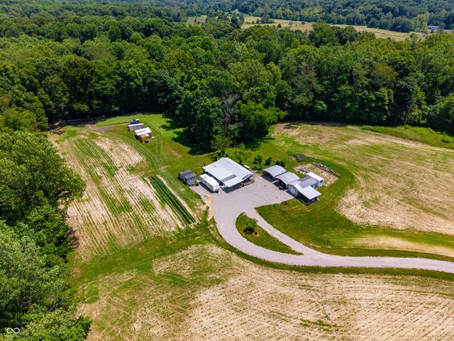 5053 Bittersweet Road, Morgantown, IN 46160
